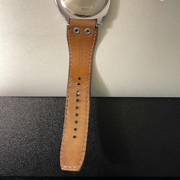 Columbia watch with brown strap. WR50M - Picture 5 of 6
